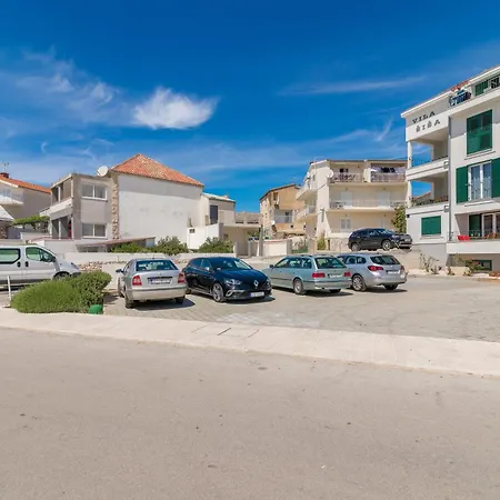 Beachfront Apartments Villa Sisa Primosten Exterior photo