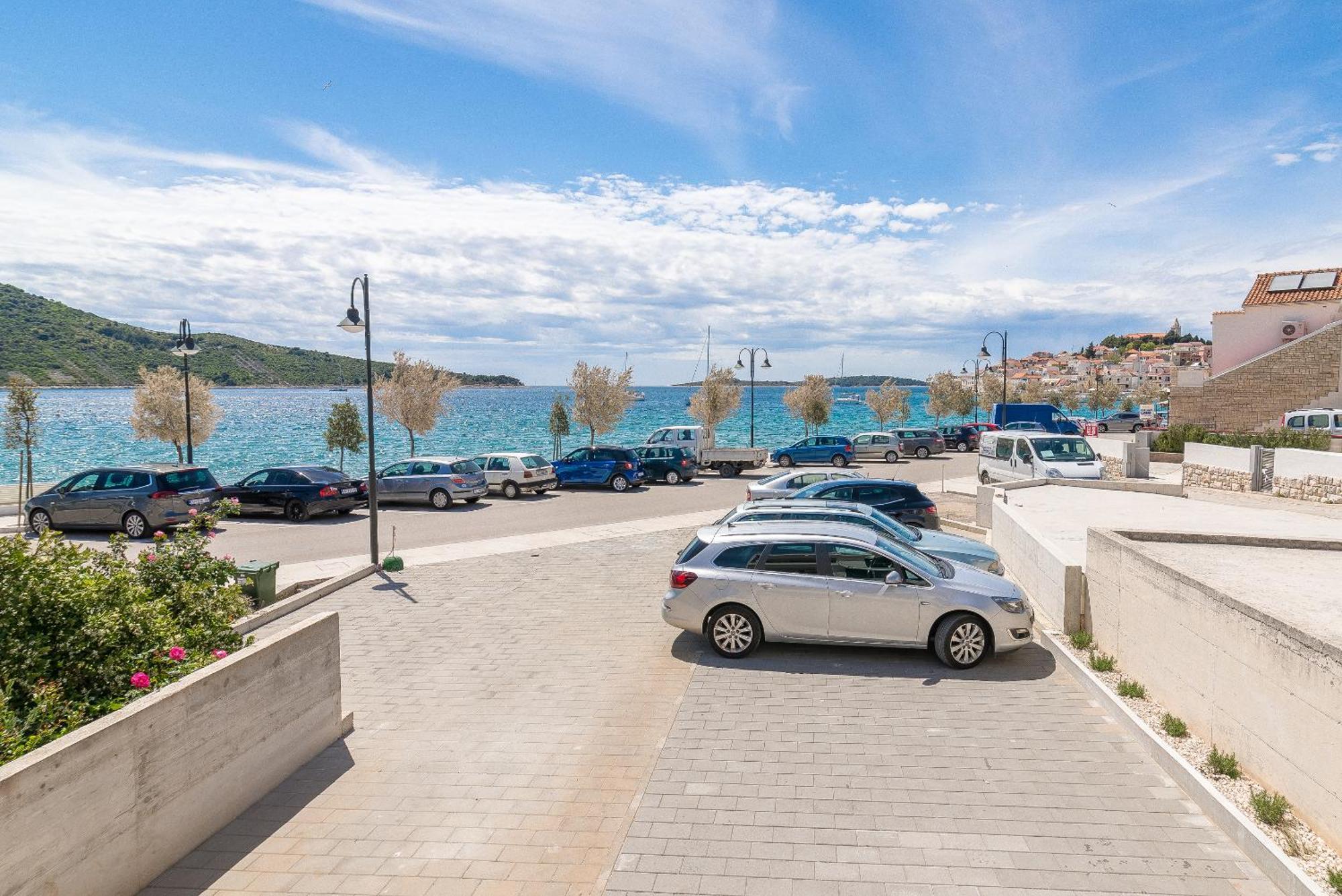 Beachfront Sisa Primosten