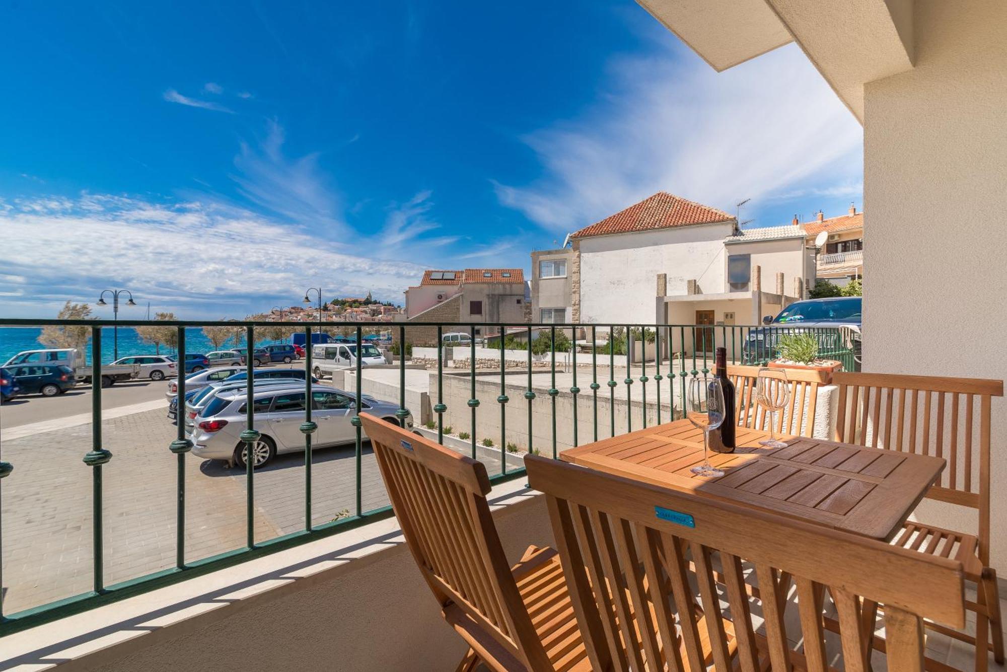 Apartment Beachfront Sisa