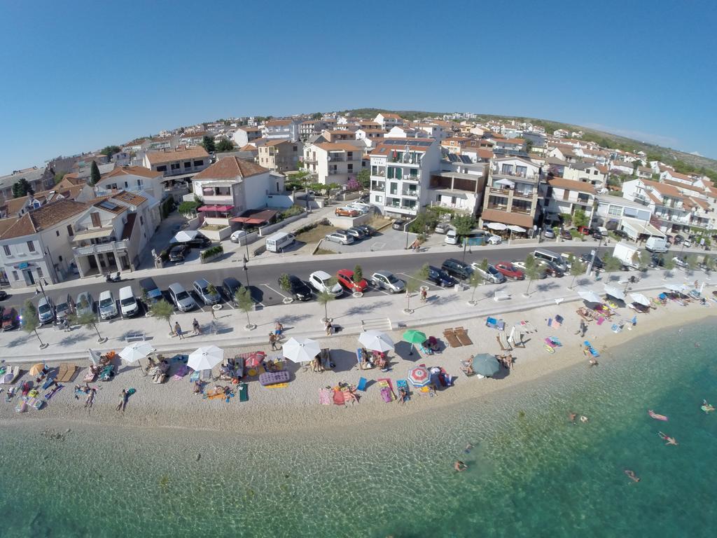 Apartman Beachfront Sisa *