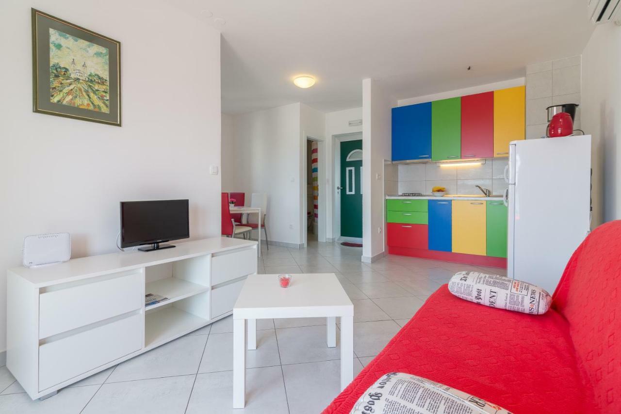 Apartment Beachfront Sisa Primosten