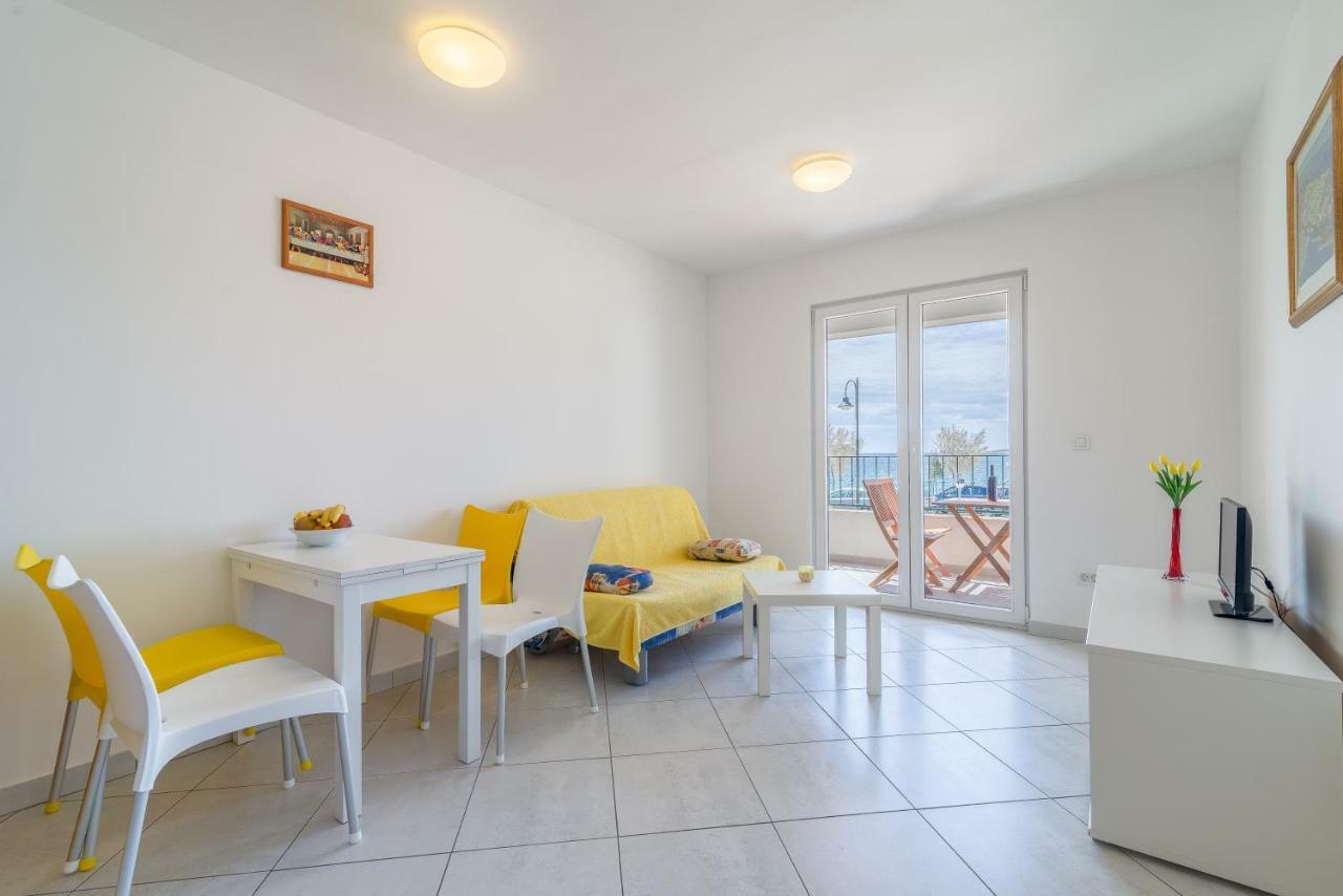 Apartment Beachfront Sisa Primosten
