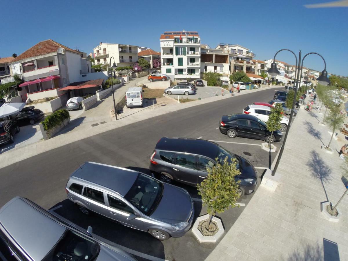 Apartment Beachfront Sisa