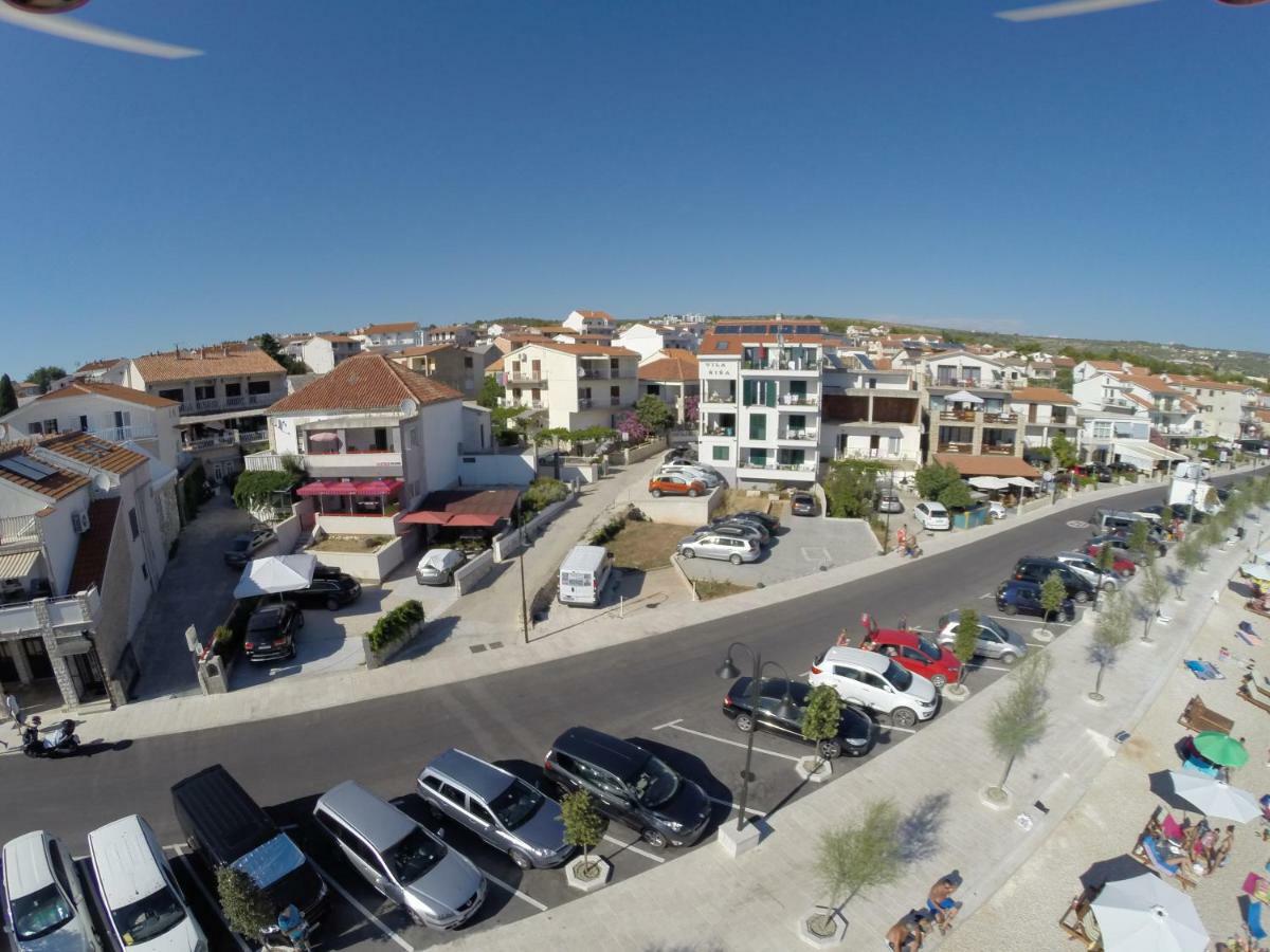 Apartment Beachfront Sisa